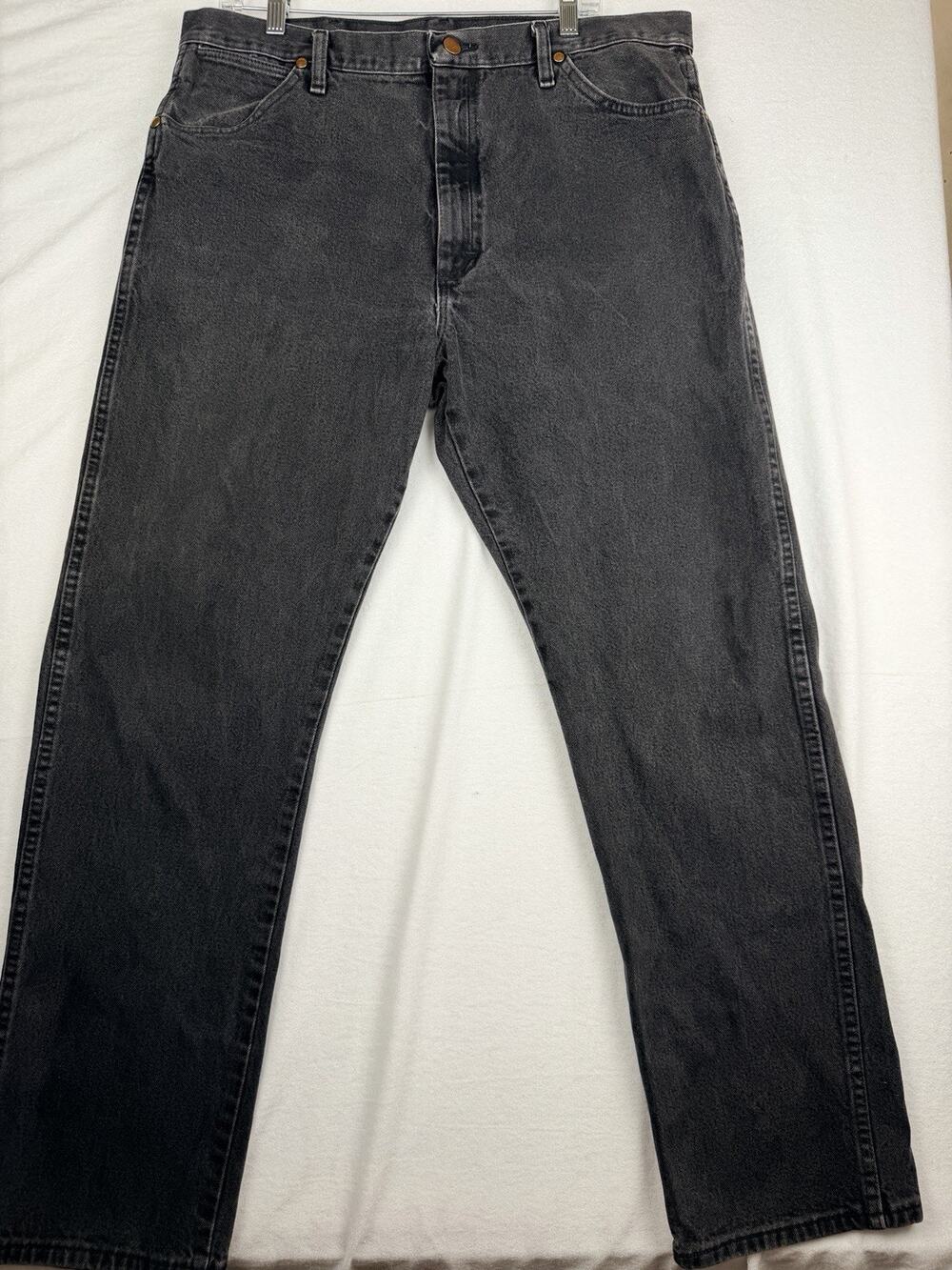 Wrangler 13MWZ Jeans Men’s 38x32 Black Faded Cowboy Cut Western Denim Mexico